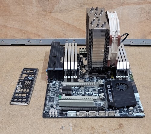 Asus sabertooth x79 - asus,