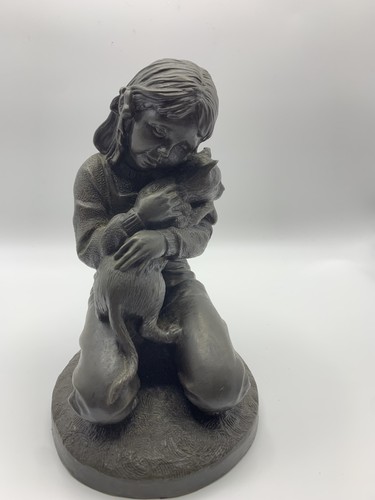 Heredities girl holding cat - girl,