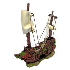 Medium Pirate Ship Aquarium