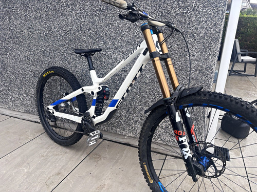 Scott gambler carbon factory - gambler,