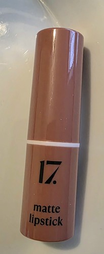 Seventeen lipstick - 17.,