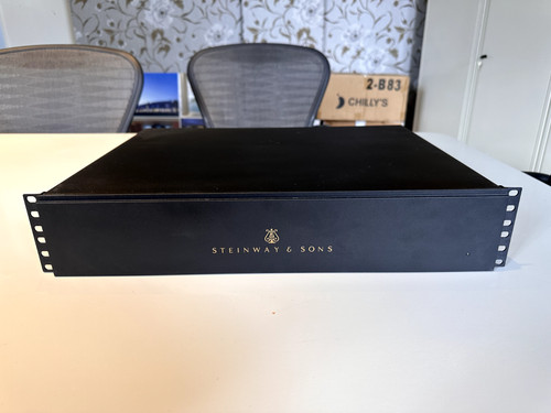 Steinway lyngdorf amplifier - a2,