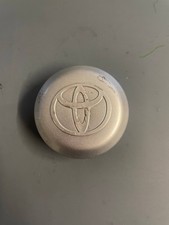 Genuine Toyota Corolla Yaris Avensis Alloy Wheel Centre Cap x1 42603-05030-00