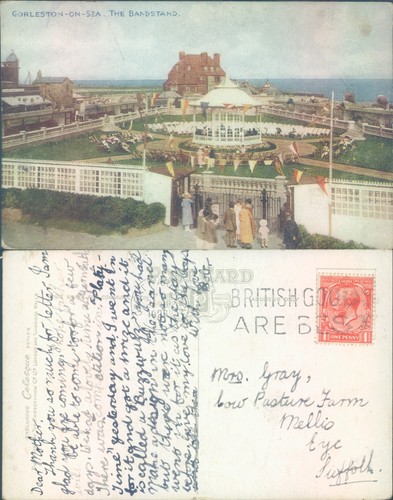 Gorleston sea bandstand - on,