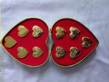 VARIETY CLUB GOLDEN HEART 10 BADGES DISPLAY CASE SPIDERMAN TREE FREE FRED PIN