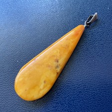 VINTAGE STERLING SILVER BUTTERSCOTCH AMBER  TEARDROP SHAPED PENDANT .