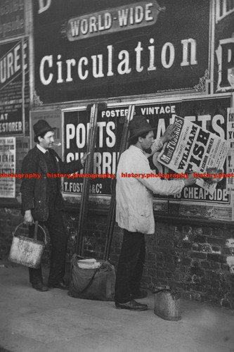 F002661 street advertising - street,