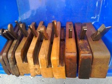 VINTAGE ANTIQUE WOODEN MOULDING PLANES.  TEN PLANES OF VARIOUS SHAPES AND BLADES