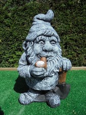 Gnome/Dwarf with pipe and