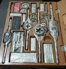 TAP AND DIE SET 1/8 TO 1/4
