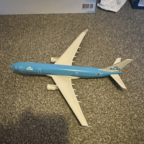 Klm boeing a330 200 skymarks - klm,