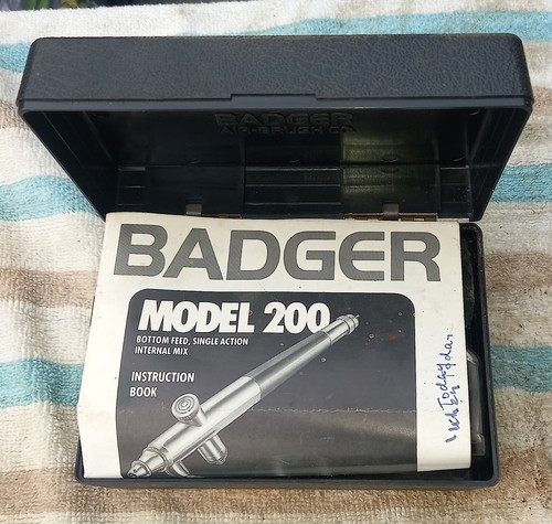Used badger 200 air brush - badger,