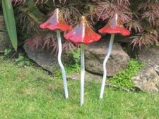 Garden ornament red springy - red,