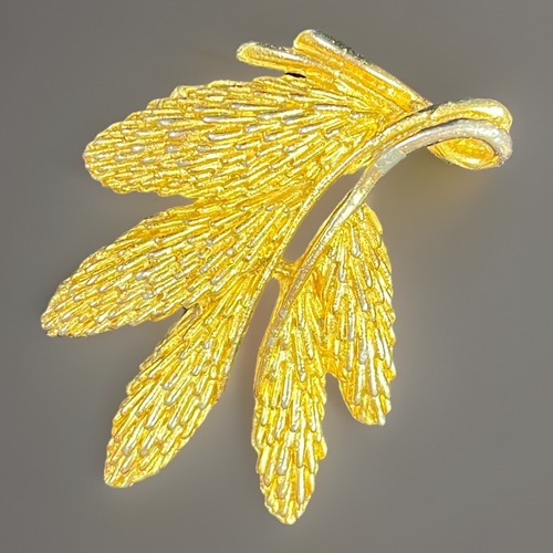 Vintage gold tone textured - vintage,