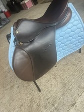 Stunning Lovatt & Ricketts