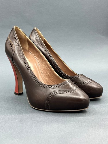 Autre chose women - chose, women’s