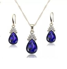 Yellow gold finish pearcut