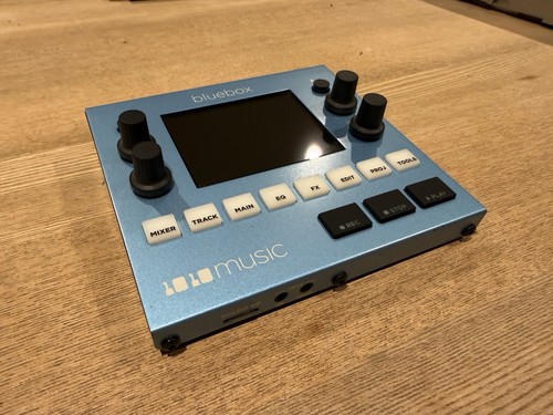 1010 music bluebox - music,