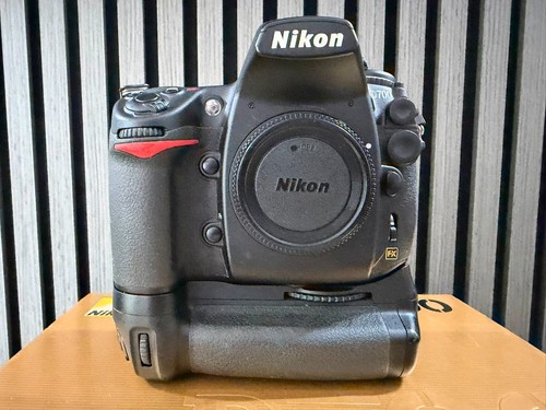 Nikon d700 1mp - 12.1mp, dslr