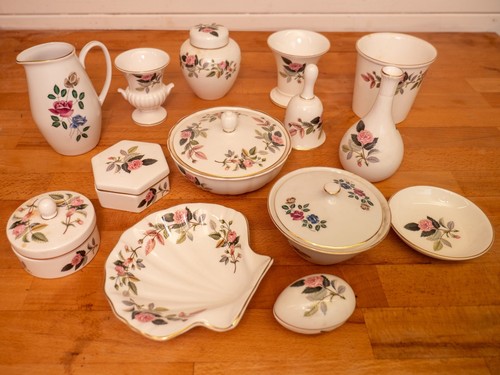 Wedgewood hathaway rose - wedgewood., (14