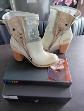 Ladies Boots Size UK 6,EU