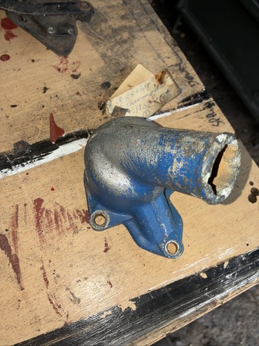 Thermostat housing top - housing,, hose