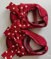 Pretty, soft, Infant baby girl pram shoes 6-12 months