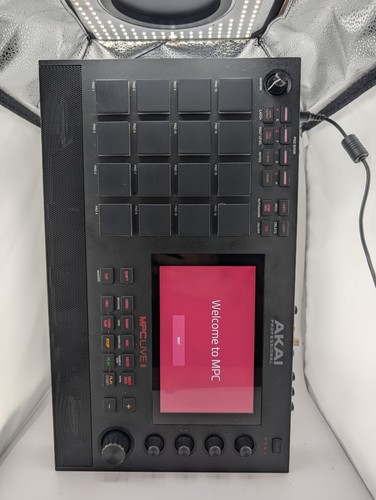 Akai professional mpc live - professional,