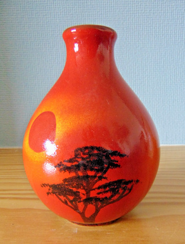Poole pottery red african - red,