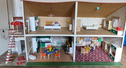 Large dollhouse for - large, living