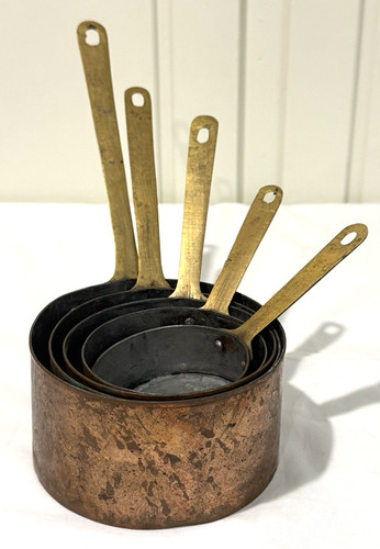 Vintage set nesting - of, 5