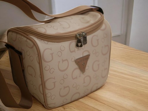 New guess insulated lunch - new,