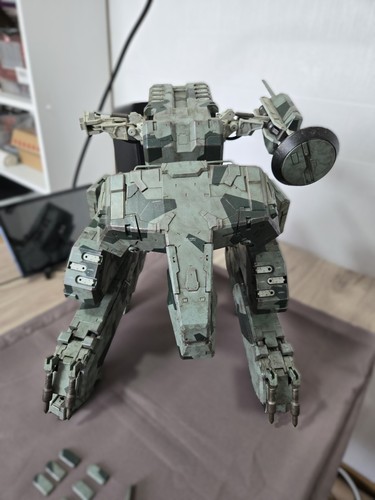 Threea metal gear - gear, rex
