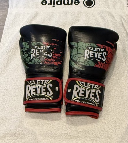 Cleto reyes 14oz boxing gloves - reyes,