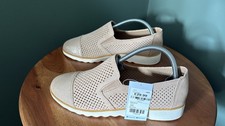 Womens Pavers Beige