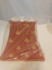 Thomas Blakemore Lampshade square pink Bees (lot 110)