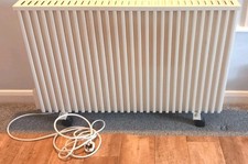 Fischer 130x60cm & 10cm thick. 2200W Elect Oil Radiator on wheels,UK plug + PAT 