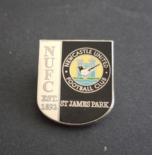 NEWCASTLE UNITED FOOTBALL CLUB ASSORTED PIN BADGES