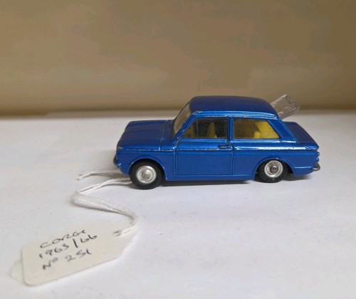 Vintage corgi toys 251 hillman - corgi,