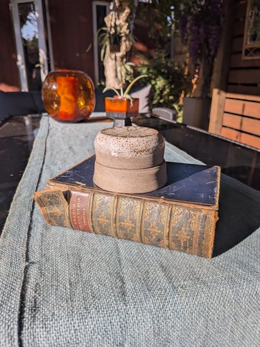 Modernist studio pottery - modernist,
