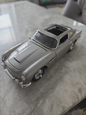 James bond aston martin db5 - james,