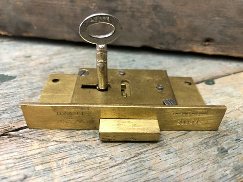 Brass cut cupboard - cut,
