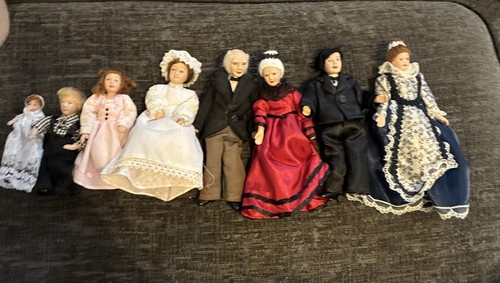 Dolls house victorian family - dolls,