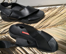 Weekend sandals by PEDRO