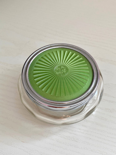Stunning dressing table pot - stunning,