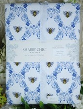 Shabby Chic Indoor-Outdoor