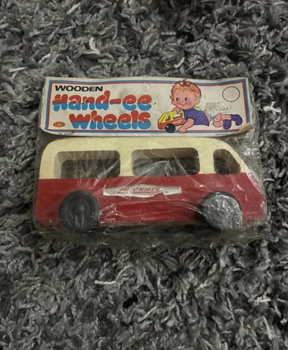Bnip hand eve - vintage, wooden