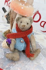 Adorable antique Steiff teddy