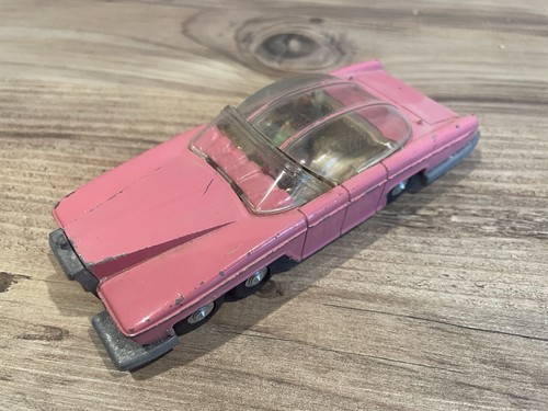 Dinky thunderbirds lady - dinky,