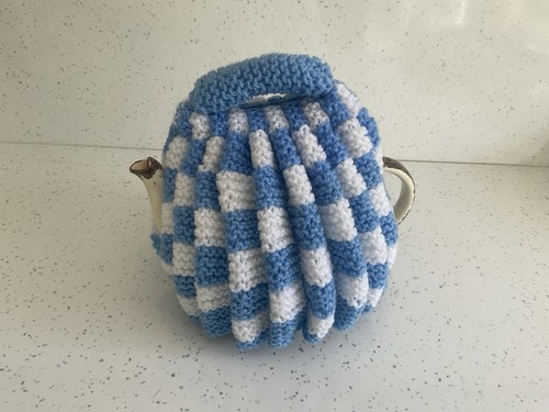 Vintage hand knitted tea cosy - vintage,
